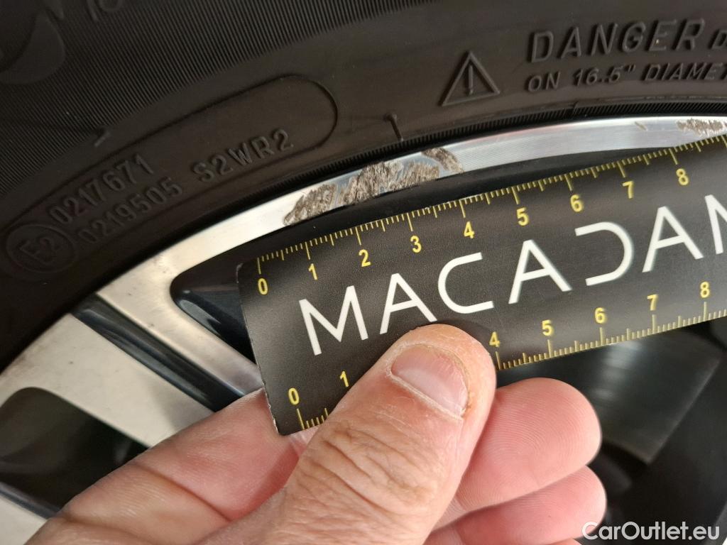  Peugeot  208  Allure Pack 1.2 PureTech 100CV BVA8 E6d #2