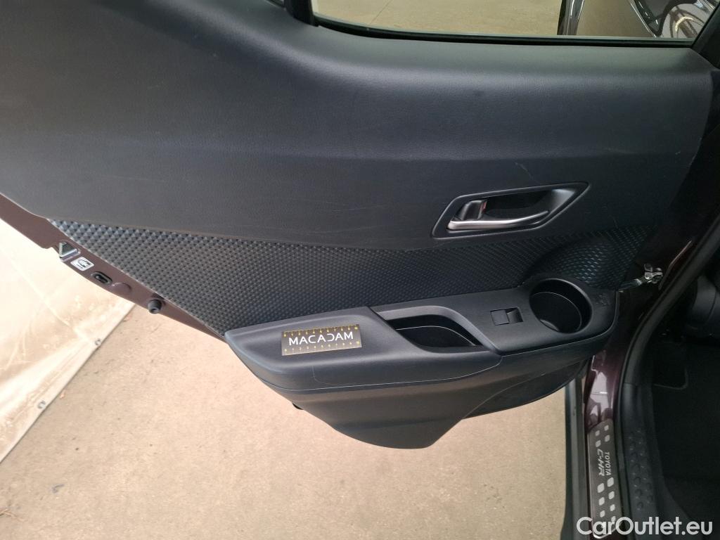  Toyota  C-HR TOYOTA  / 2016 / 5P / SUV 1.8 HYBRIDE 122 EDITION(SP) #26