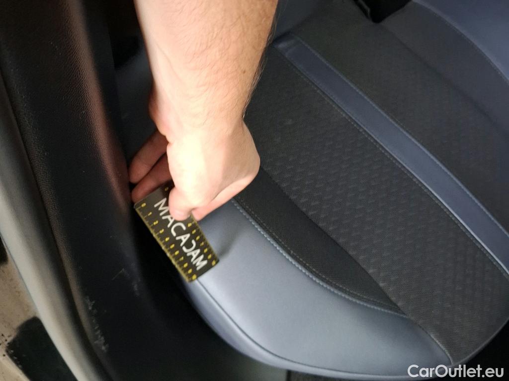  Peugeot  2008  Allure Business 1.2 PureTech 130CV BVA8 E6d #33