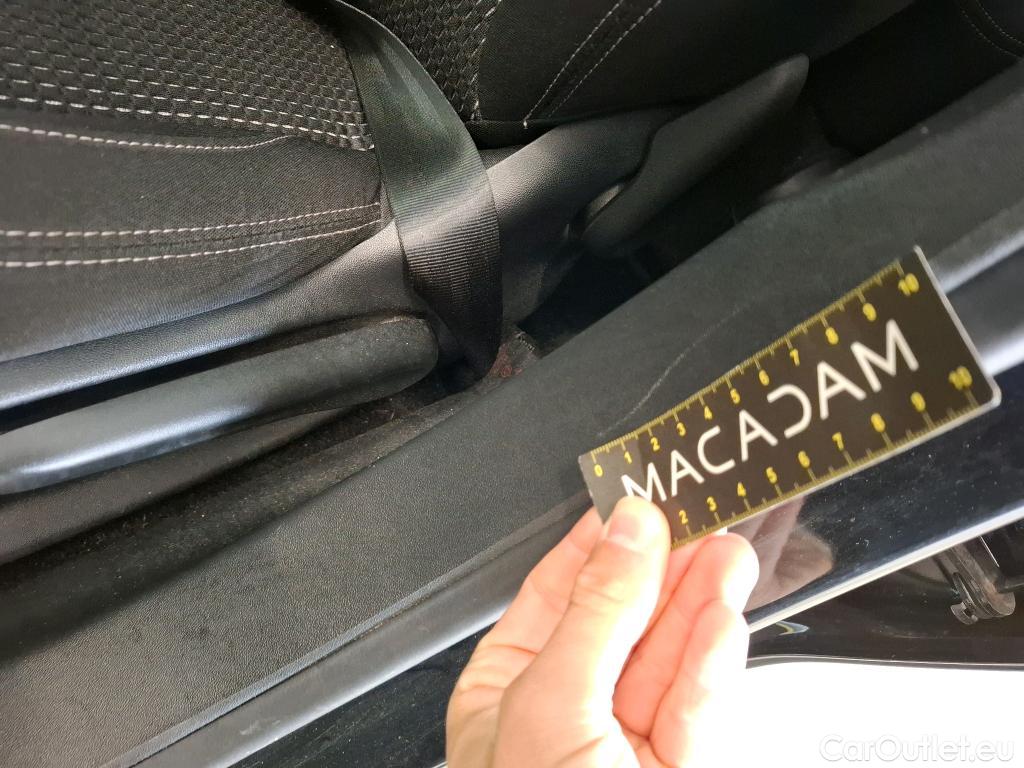  Peugeot  208  Allure Business 1.2 PureTech 110CV BVM6 E6dT #17