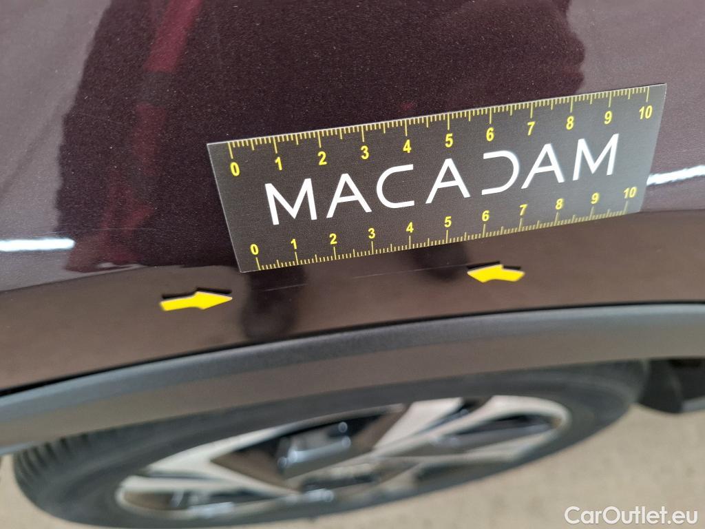  Toyota  C-HR TOYOTA  / 2016 / 5P / SUV 1.8 HYBRIDE 122 EDITION(SP) #68