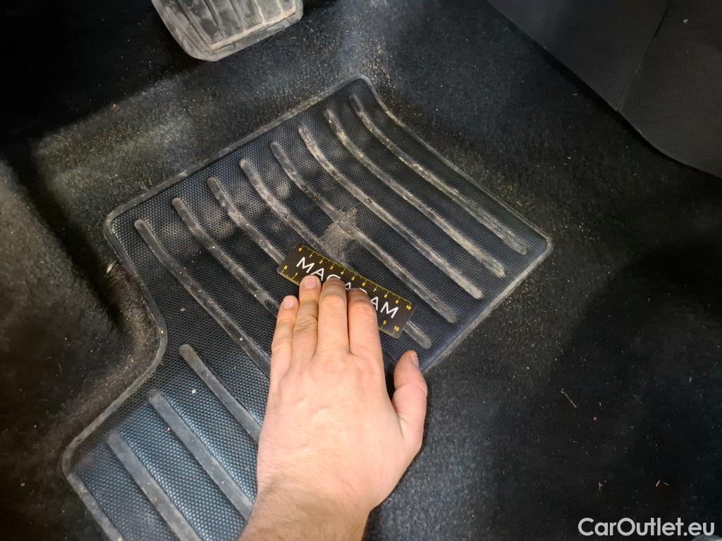  Peugeot  2008  Allure Business 1.2 PureTech 130CV BVA8 E6d #29