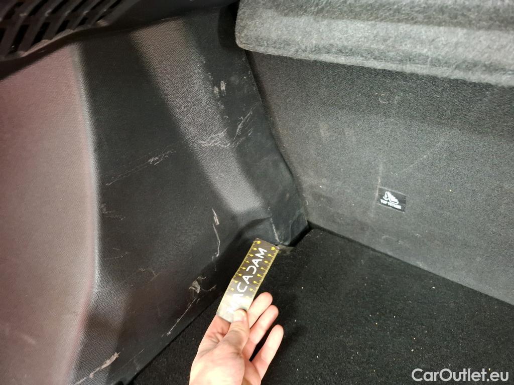  Peugeot  2008  Allure Business 1.2 PureTech 130CV BVA8 E6d #38