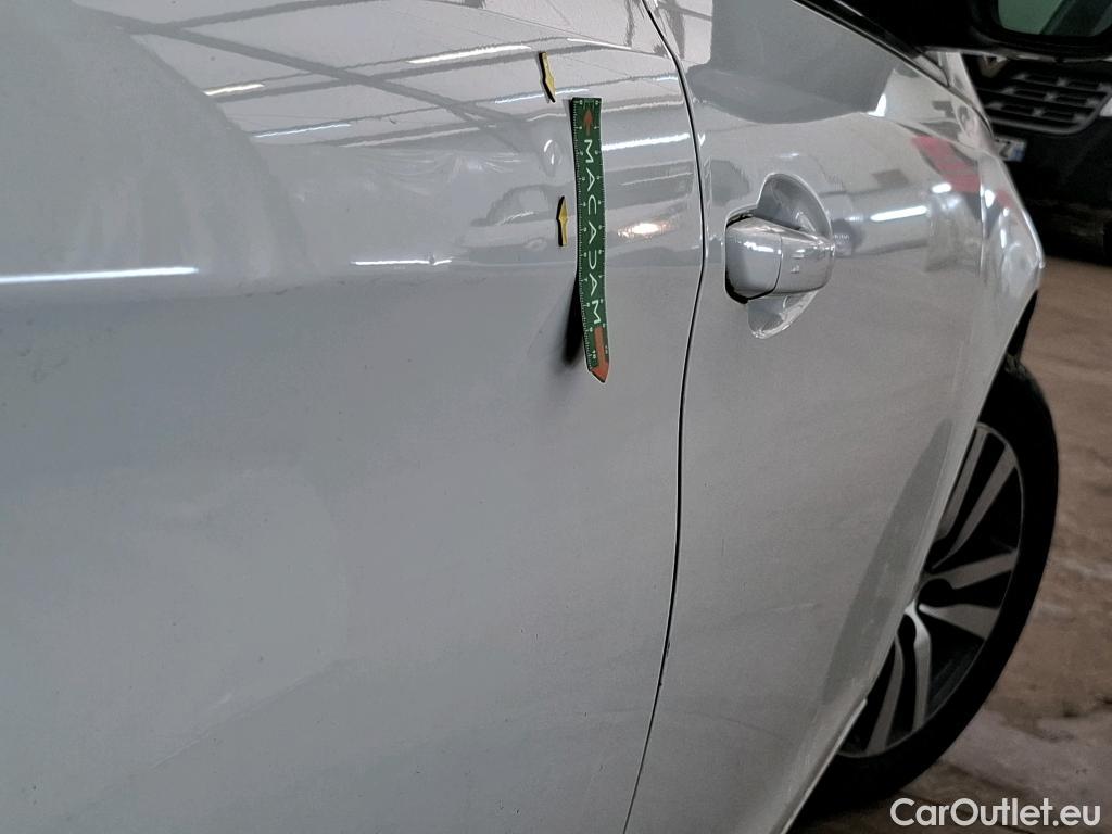  Peugeot  308 PEUGEOT  / 2017 / 5P / Berline BlueHDi 130 EAT6 S&S ALLURE BUSINESS #38