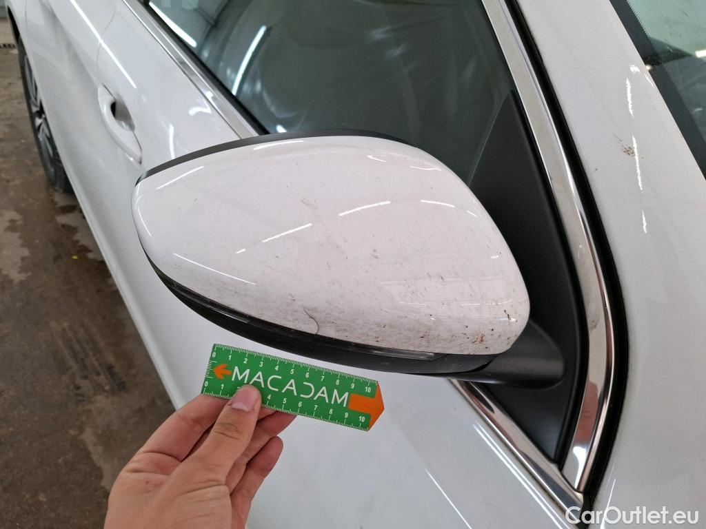  Peugeot  308 PEUGEOT  / 2017 / 5P / Berline BlueHDi 130 EAT6 S&S ALLURE BUSINESS #39