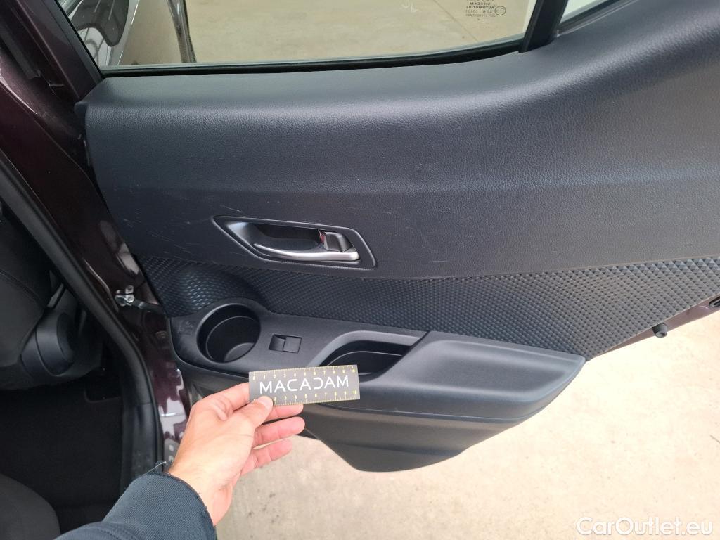  Toyota  C-HR TOYOTA  / 2016 / 5P / SUV 1.8 HYBRIDE 122 EDITION(SP) #22