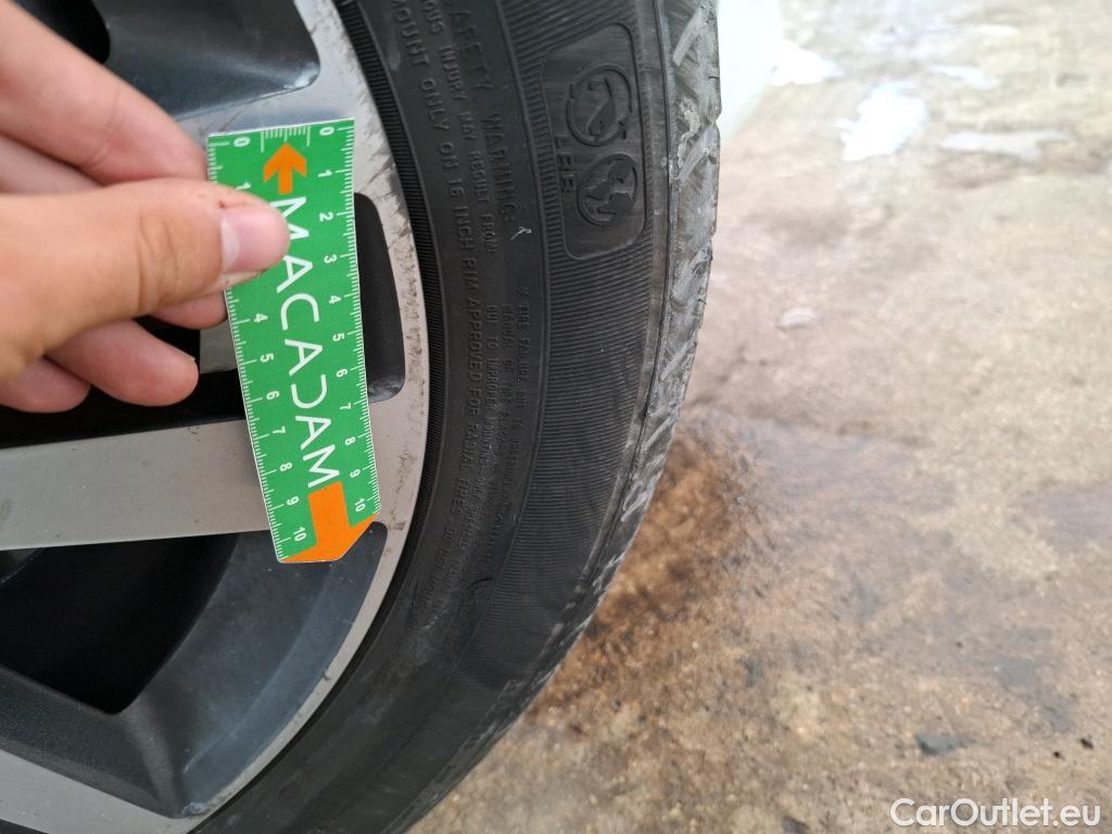  Peugeot  308 PEUGEOT  / 2017 / 5P / Berline BlueHDi 130 EAT6 S&S ALLURE BUSINESS #49