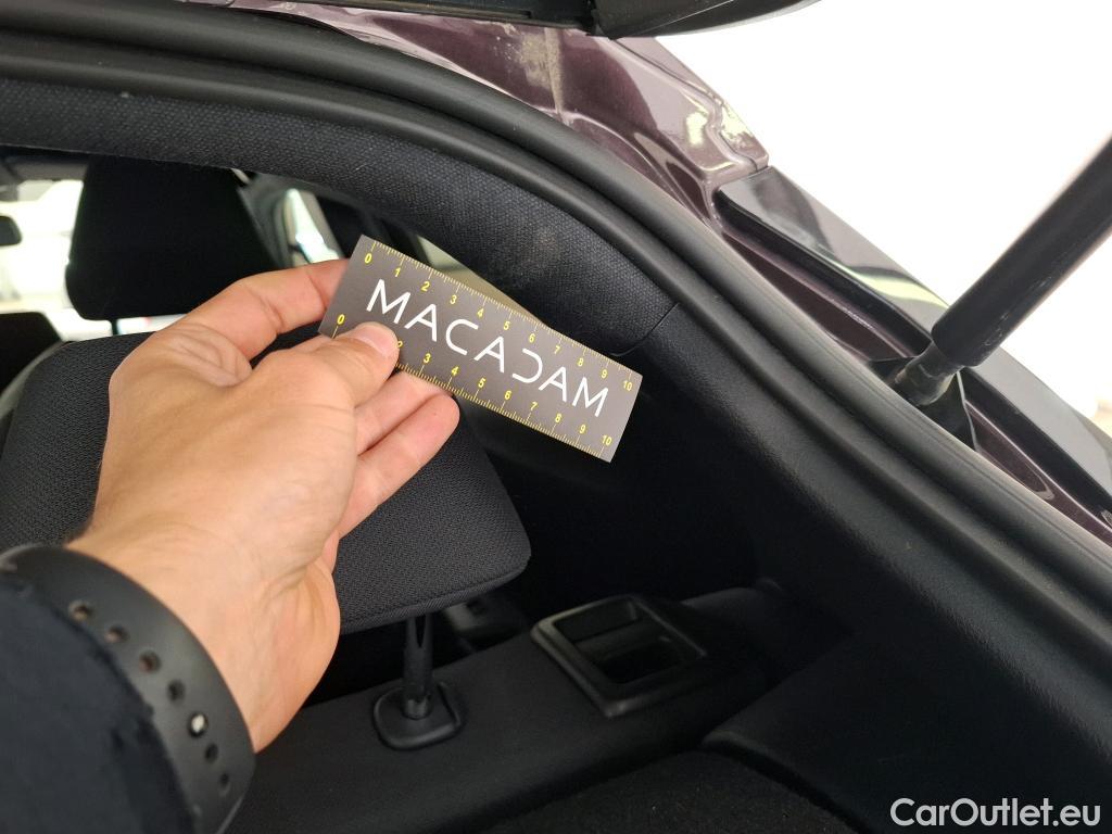  Toyota  C-HR TOYOTA  / 2016 / 5P / SUV 1.8 HYBRIDE 122 EDITION(SP) #45