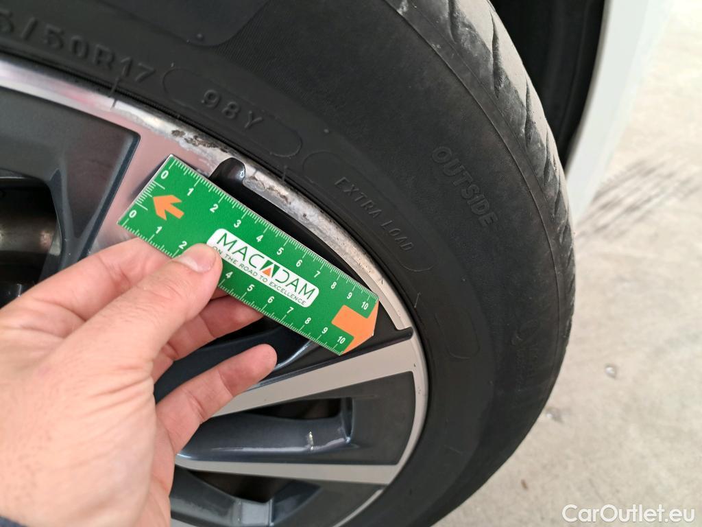  Bmw  Serie 3 Série 3 Berline 330 e Lounge 2.0 250CV BVA8 E6d #18