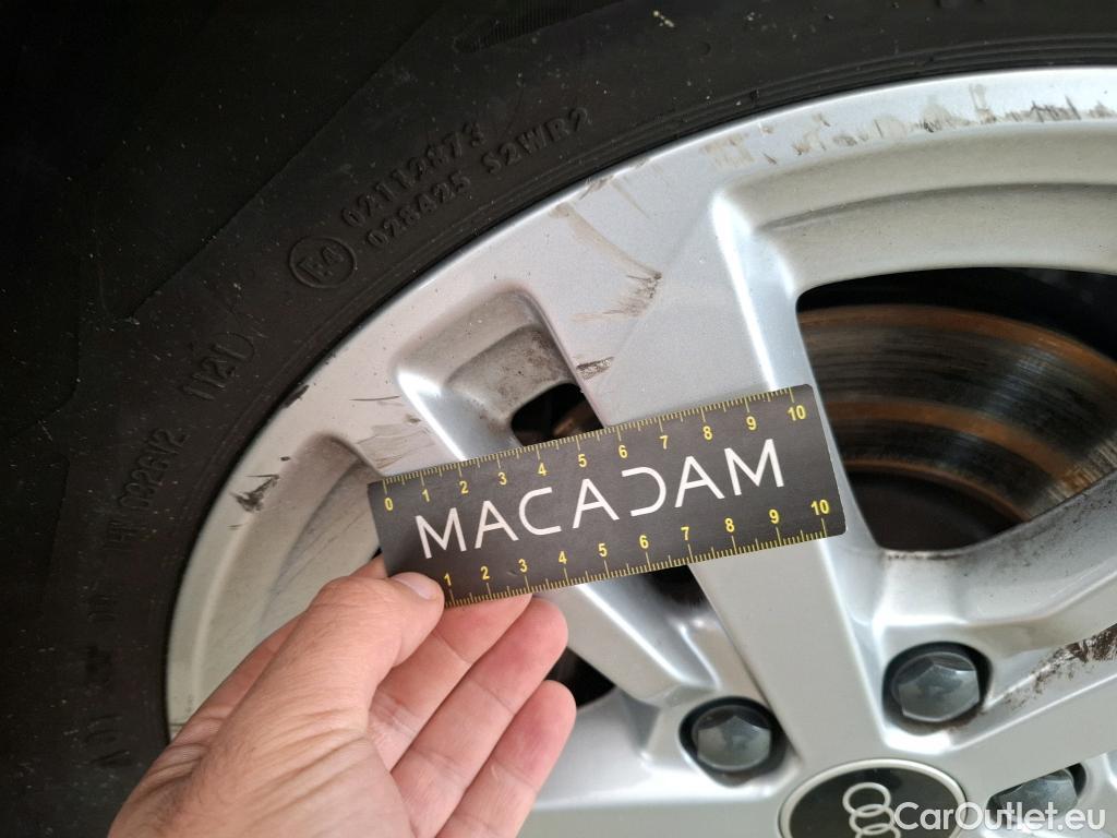  Audi  Q3 AUDI  / 2018 / 5P / SUV 35 TFSI 150 MHEV S TRONIC BUSINESS LINE #9