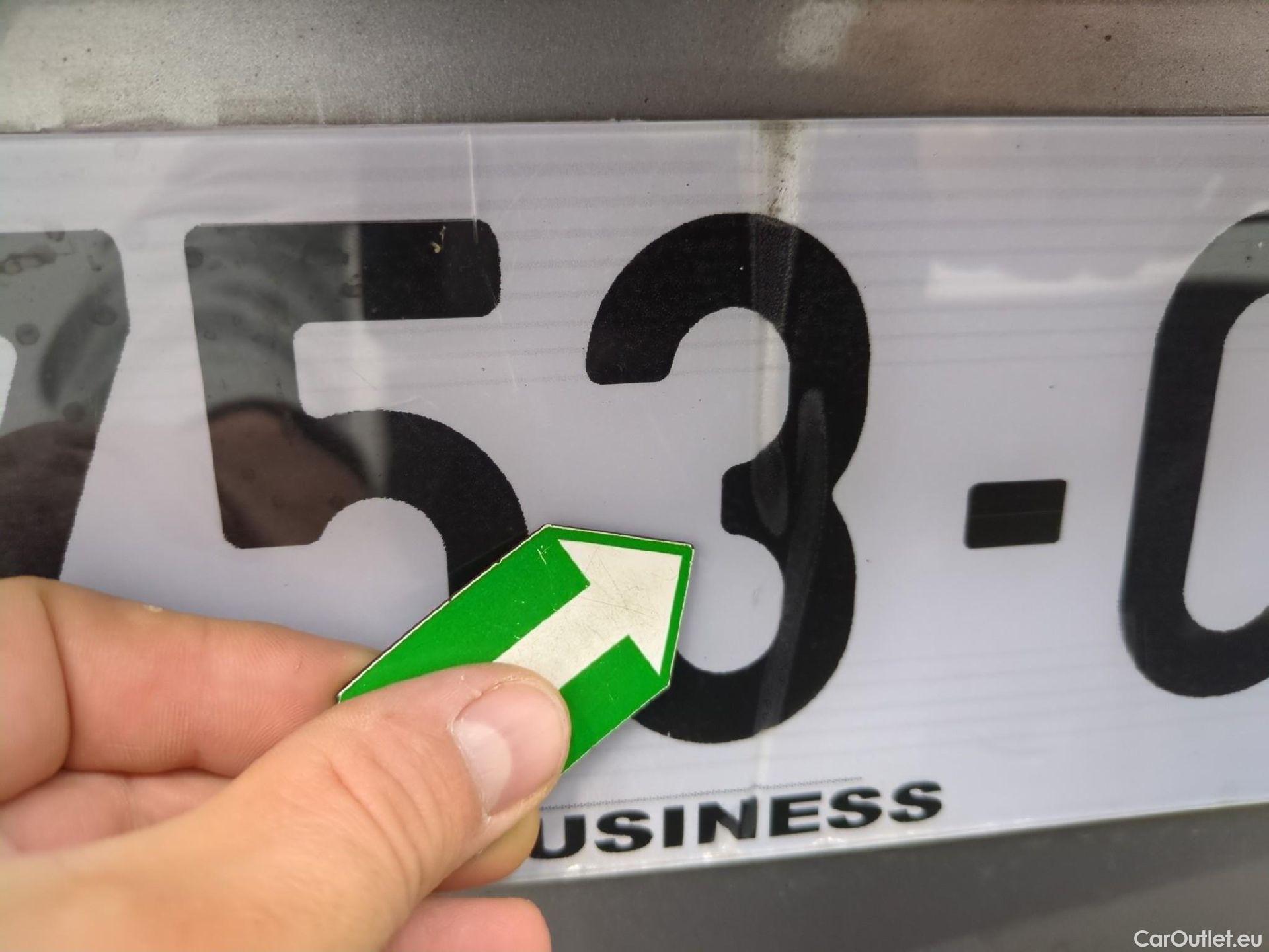  Citroen  C5 CITROEN  Aircross / 2018 / 5P / SUV Hybrid 225 ë-EAT8 Business #1