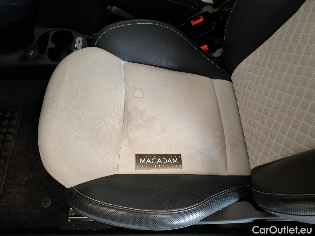  Fiat  500 FIAT   2015  3P  Berline Hybrid 10 BSG 70 ch Dolcevita #12