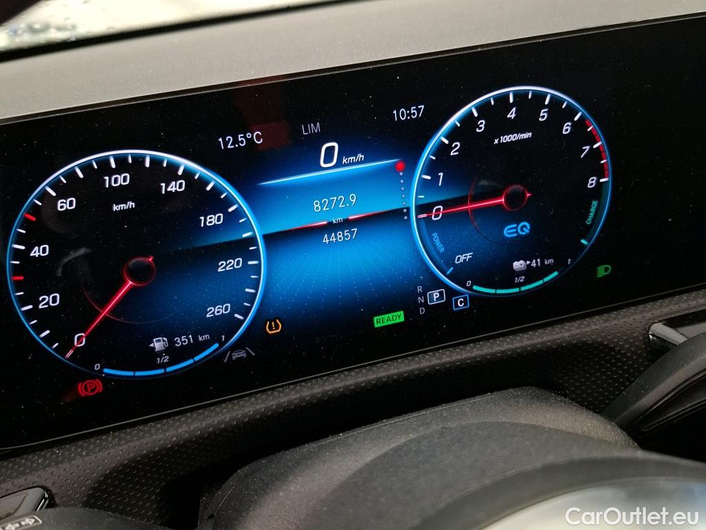  Mercedes  A-Klasse MERCEDES-BENZ Classe A Compact / 2018 / 5P / Berline A 250 e AMG Line 8G-DCT #50