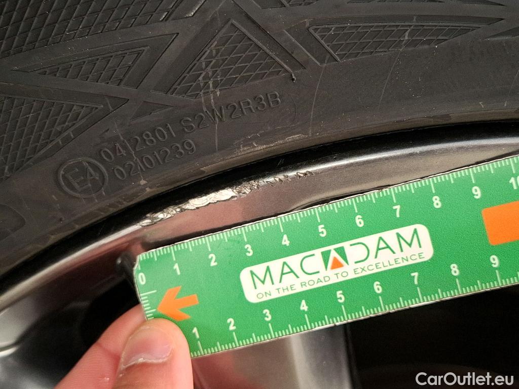  Mazda  CX-30 MAZDA  / 2019 / 5P / Crossover 2.0L Skyactiv-X M Hybrid Exclusive BVA6 #18