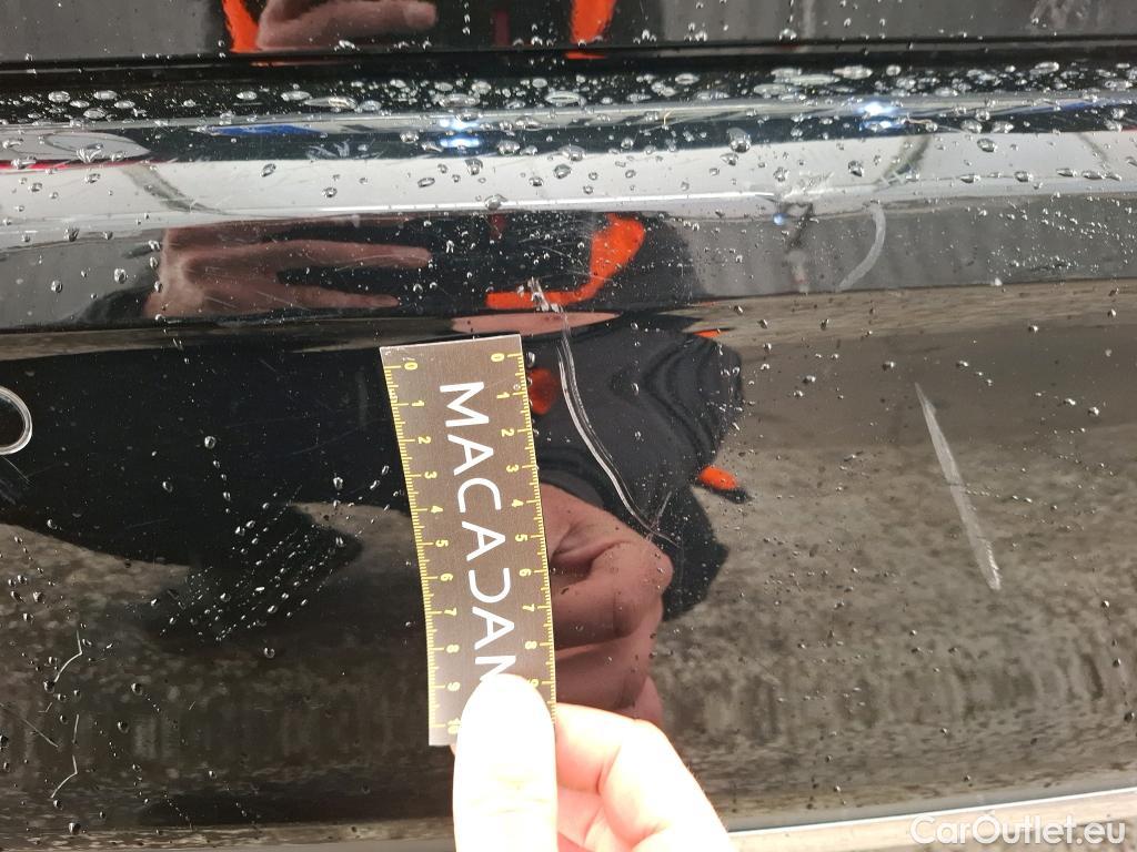  Mercedes  A-Klasse MERCEDES-BENZ Classe A Compact / 2018 / 5P / Berline A 250 e AMG Line 8G-DCT #20