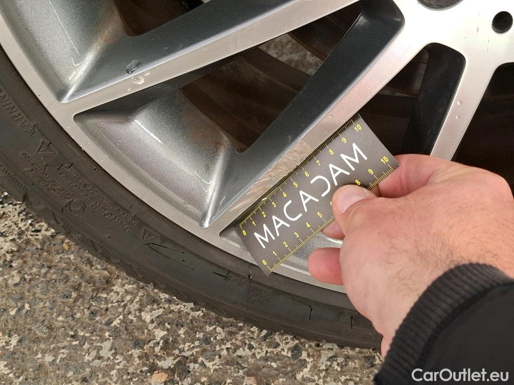  Mercedes  A-Klasse MERCEDES-BENZ Classe A Compact / 2018 / 5P / Berline A 250 e AMG Line 8G-DCT #24