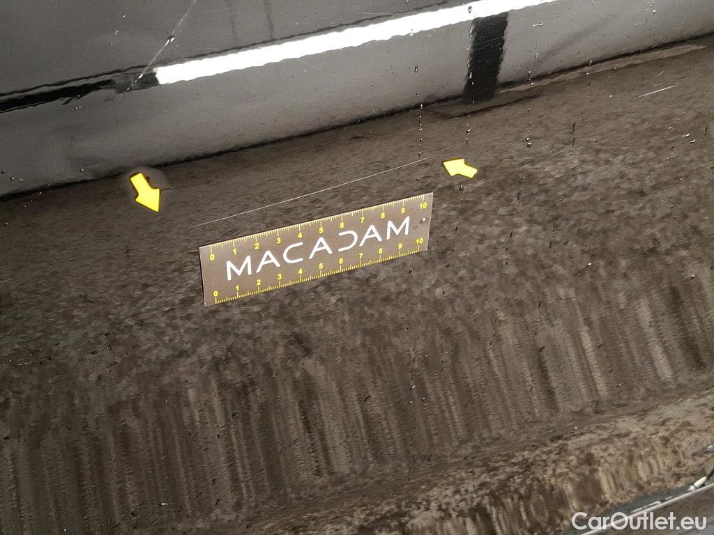  Mercedes  A-Klasse MERCEDES-BENZ Classe A Compact / 2018 / 5P / Berline A 250 e AMG Line 8G-DCT #17