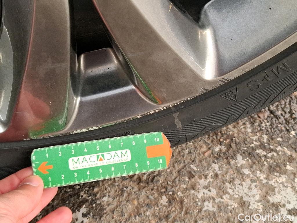  Mazda  CX-30 MAZDA  / 2019 / 5P / Crossover 2.0L Skyactiv-X M Hybrid Exclusive BVA6 #17