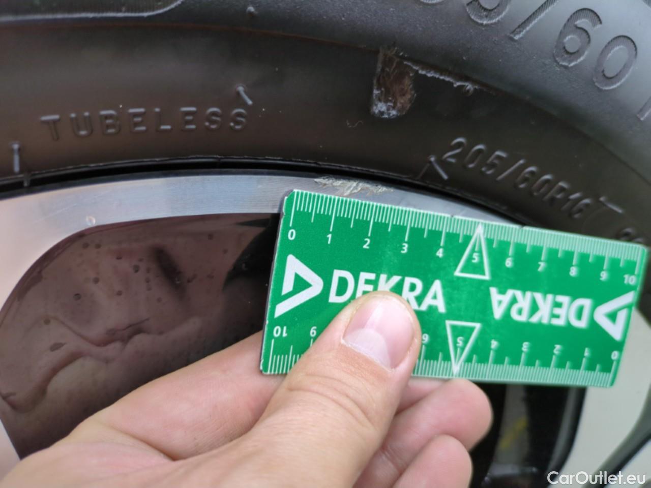  KIA  XCeed  Plug-in Hybrid Active 1.6 140CV BVA6 E6d #9