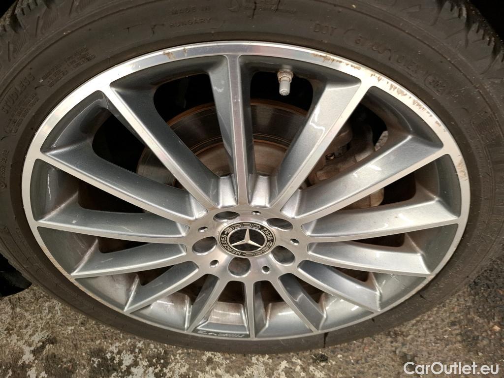  Mercedes  A-Klasse MERCEDES-BENZ Classe A Compact / 2018 / 5P / Berline A 250 e AMG Line 8G-DCT #36