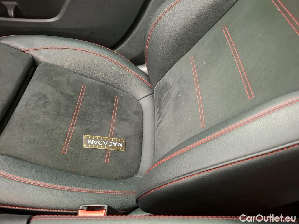  Mercedes  A-Klasse MERCEDES-BENZ Classe A Compact / 2018 / 5P / Berline A 250 e AMG Line 8G-DCT #45