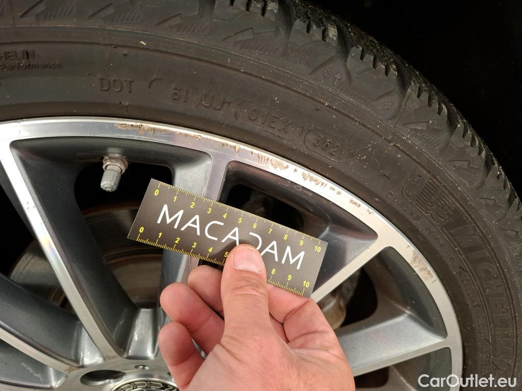  Mercedes  A-Klasse MERCEDES-BENZ Classe A Compact / 2018 / 5P / Berline A 250 e AMG Line 8G-DCT #37