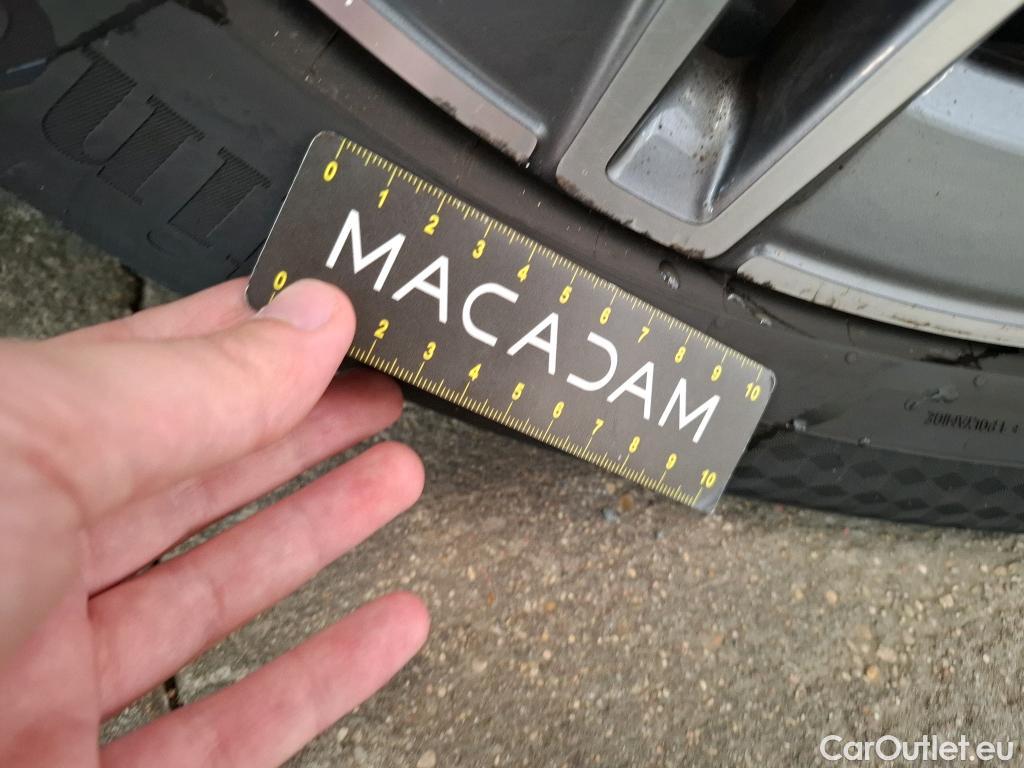  Mercedes  GLA MERCEDES-BENZ  / 2020 / 5P / SUV 1.3  250 e AMG LINE DCT #19