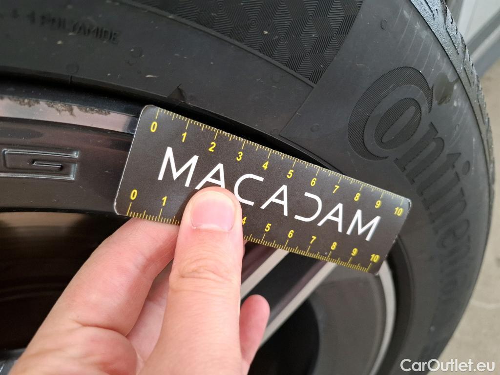  Mercedes  GLA MERCEDES-BENZ  / 2020 / 5P / SUV 1.3  250 e AMG LINE DCT #7