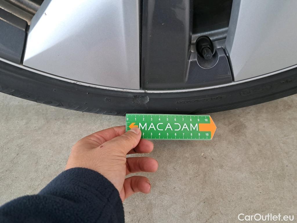  Tesla  Model Y TESLA  / 2020 / 5P / SUV Long Range Dual Motor AWD #2