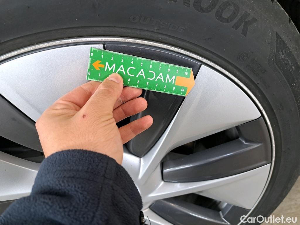  Tesla  Model Y TESLA  / 2020 / 5P / SUV Long Range Dual Motor AWD #10