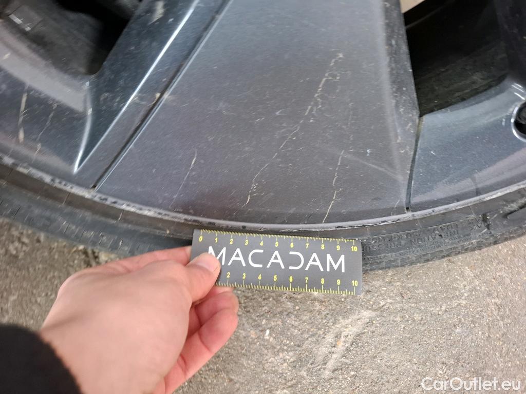  Tesla  Model 3 TESLA  / 2018 / 4P / Berline Grande Autonomie Dual Motor AWD #38