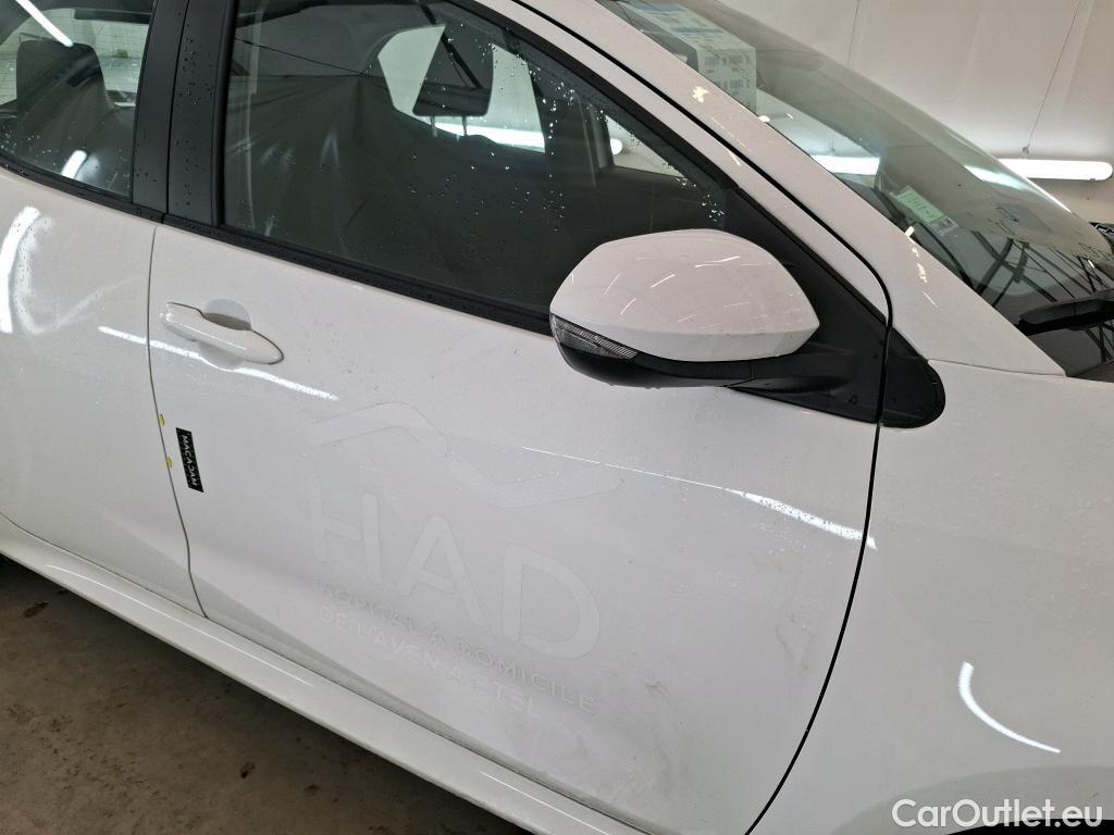  Toyota  Yaris TOYOTA  Hybride / 2019 / 5P / Berline Hybride 116h France Business Beyond Zero #1