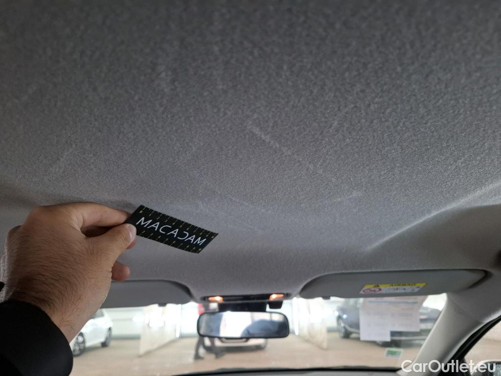  Toyota  Yaris TOYOTA  Hybride / 2019 / 5P / Berline Hybride 116h France Business Beyond Zero #10