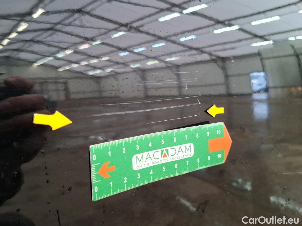  Mercedes  A-Klasse MERCEDES-BENZ Classe A Compact / 2018 / 5P / Berline A 200 d Business Line 8G-DCT #17