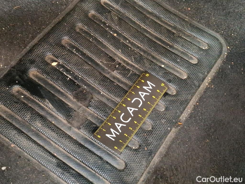  Citroen  C3  Société Feel 1.2 PureTech 80CV BVM5 E6d #32