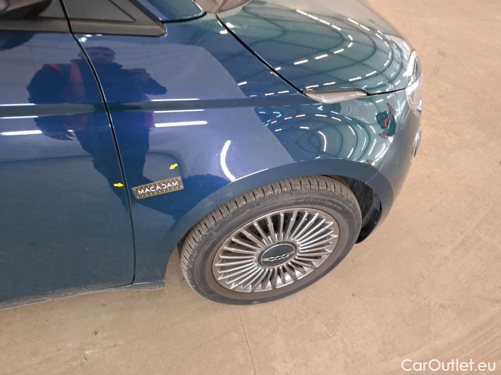  Fiat  500  e Icone 42kWh BVA #28