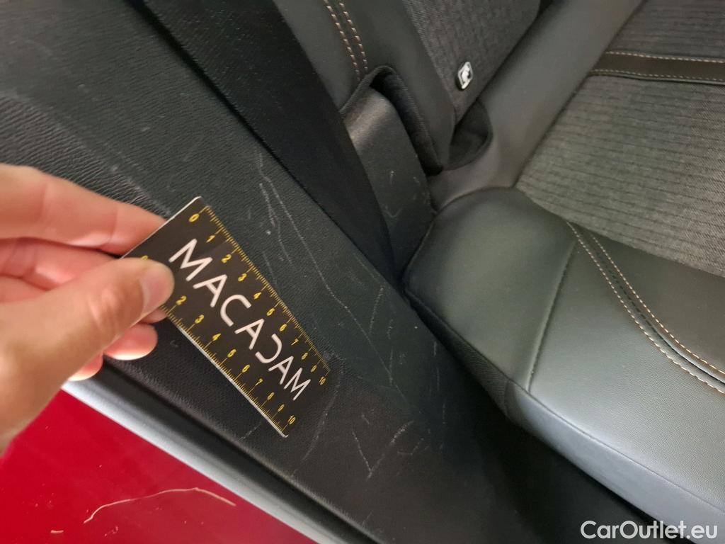  Peugeot  3008 PEUGEOT  / 2016 / 5P / SUV Puretech 180 S&S EAT8 GT LINE #55