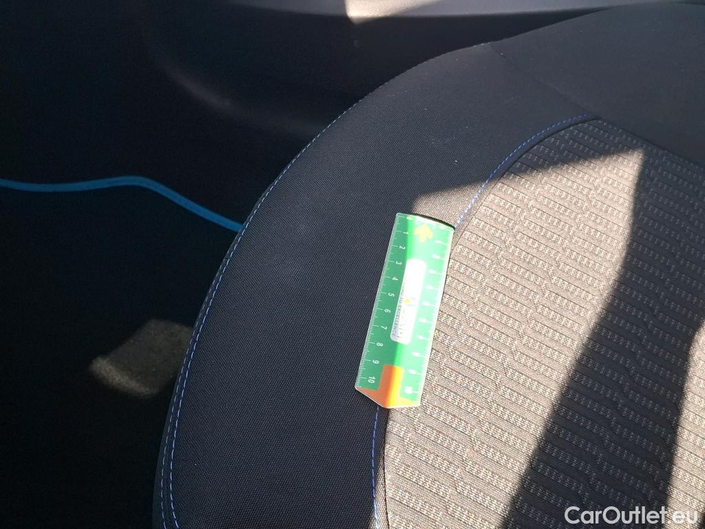  Peugeot  208  Style 1.2 PureTech 80 #13