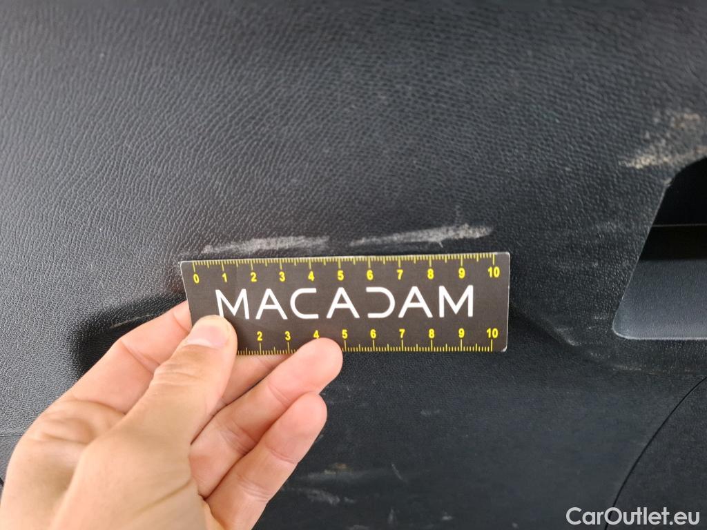  Peugeot  3008 PEUGEOT  / 2016 / 5P / SUV Puretech 180 S&S EAT8 GT LINE #61