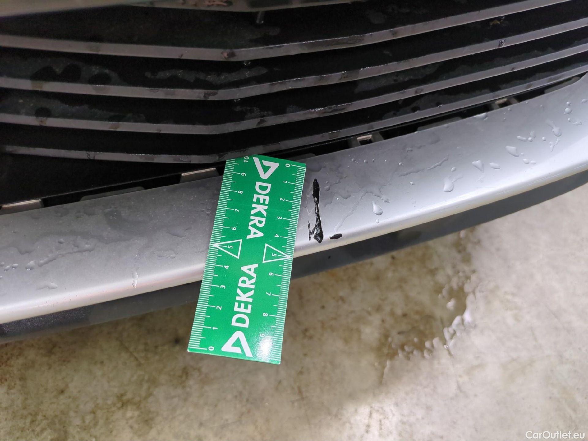  Peugeot  3008  Active Pack 1.5 HDi 130CV BVA8 E6d #36