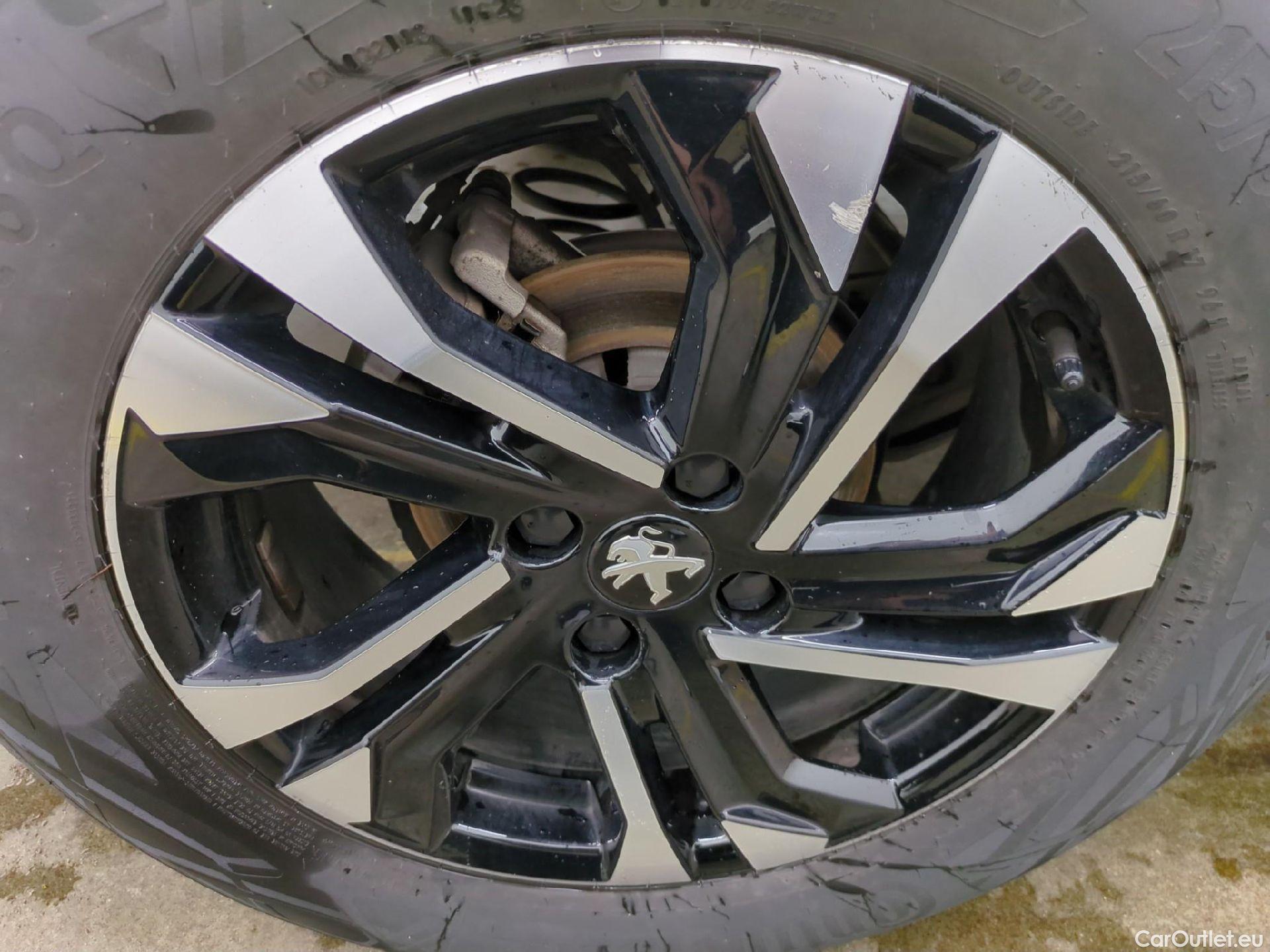  Peugeot  2008  Allure Pack 1.5 HDi 130CV BVA8 E6d #7