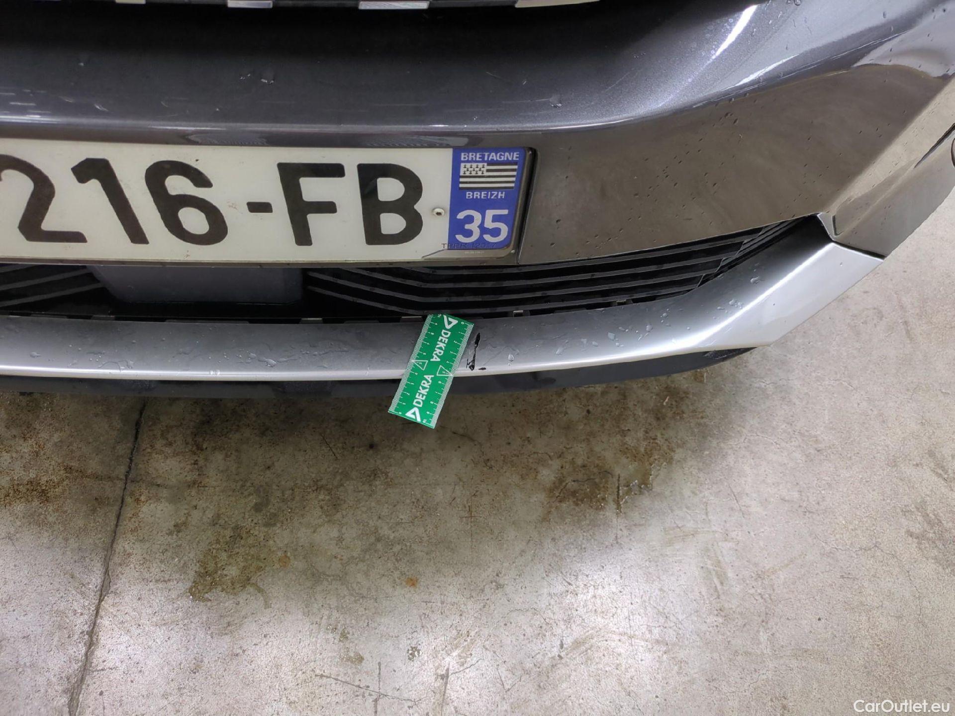  Peugeot  3008  Active Pack 1.5 HDi 130CV BVA8 E6d #37