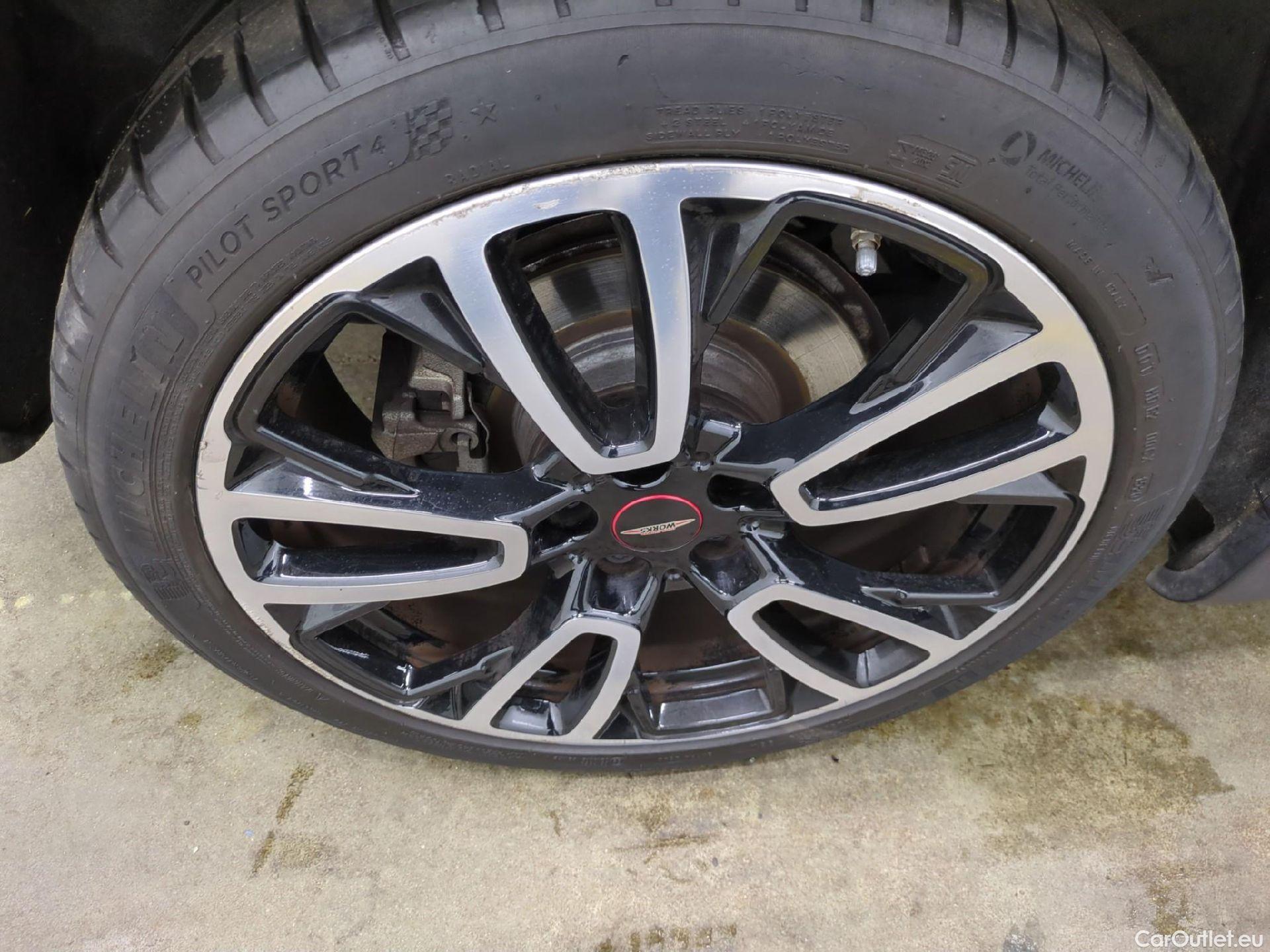  Mini  Countryman MINI  / 2016 / 5P / Crossover Cooper SE ALL4 JCW 136+88ch BVA6 #17