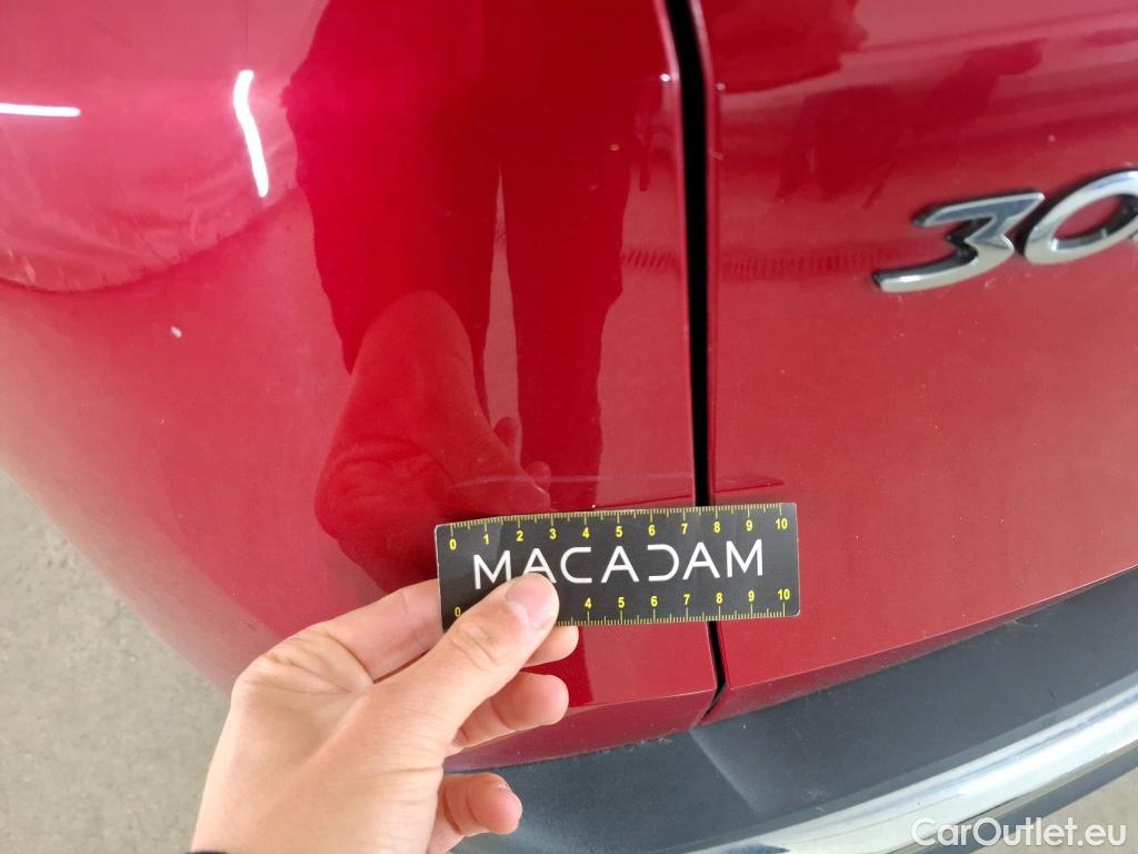  Peugeot  3008 PEUGEOT  / 2016 / 5P / SUV Puretech 180 S&S EAT8 GT LINE #92