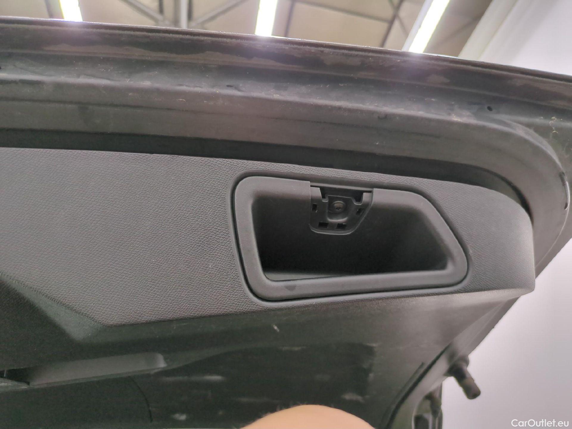  Peugeot  3008  Active Pack 1.5 HDi 130CV BVA8 E6d #5