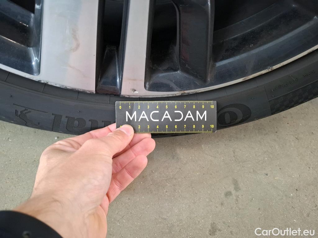  Peugeot  3008 PEUGEOT  / 2016 / 5P / SUV Puretech 180 S&S EAT8 GT LINE #41