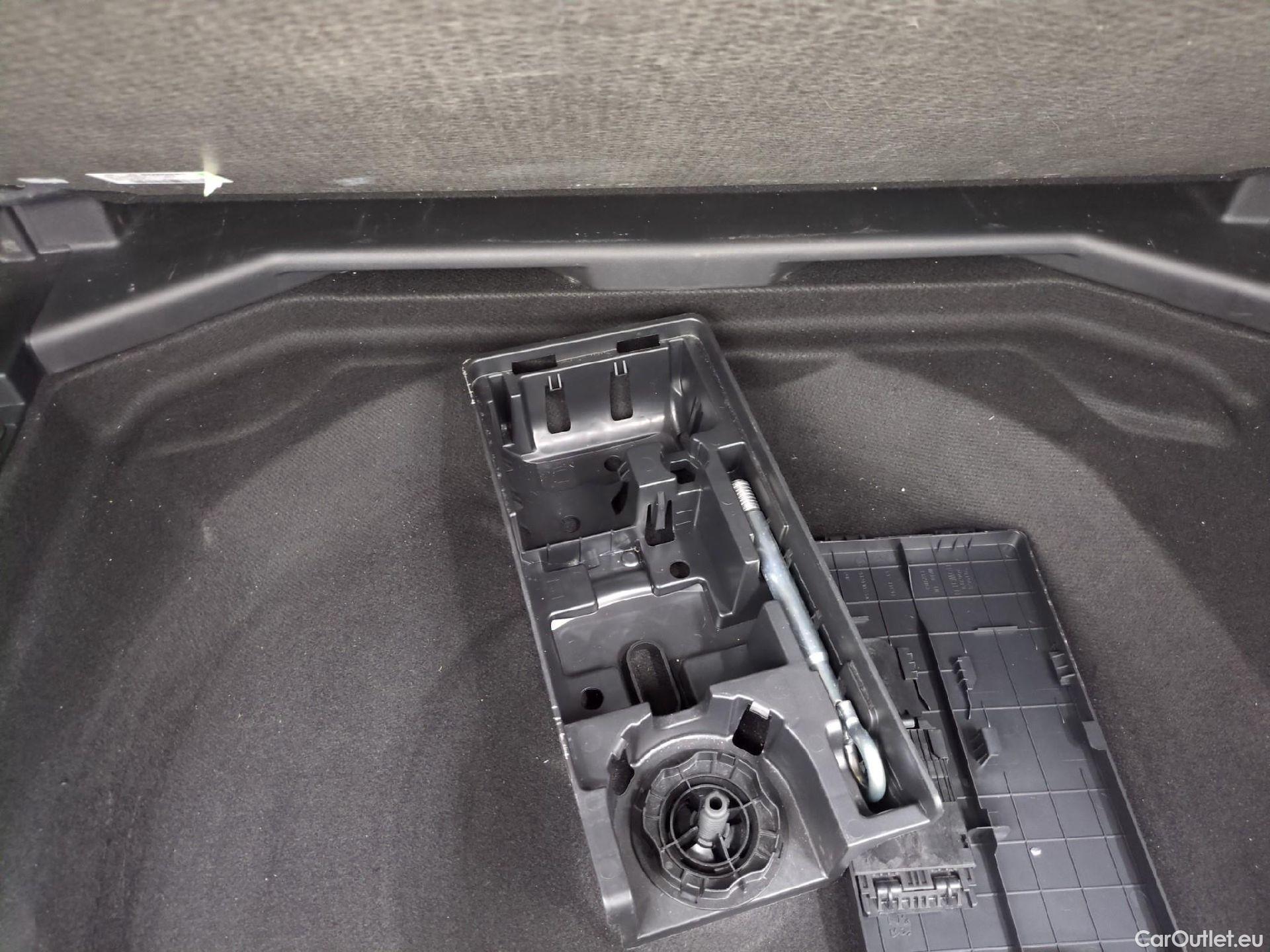  Peugeot  3008  Active Pack 1.5 HDi 130CV BVA8 E6d #7