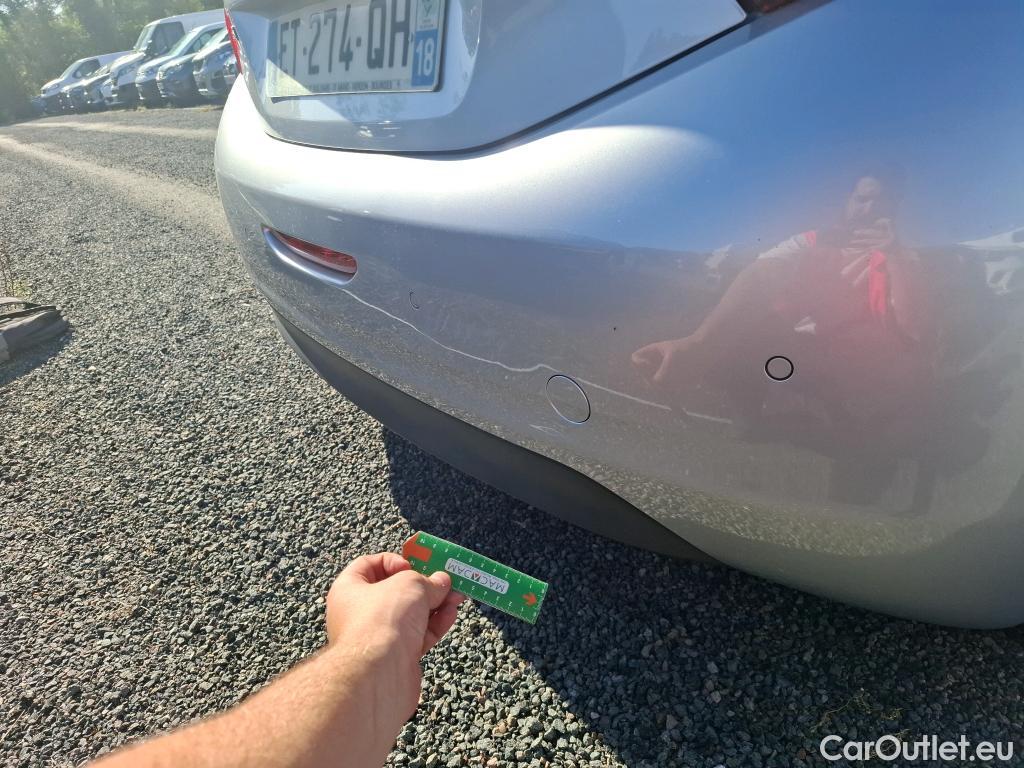  Peugeot  208  Style 1.2 PureTech 80 #1