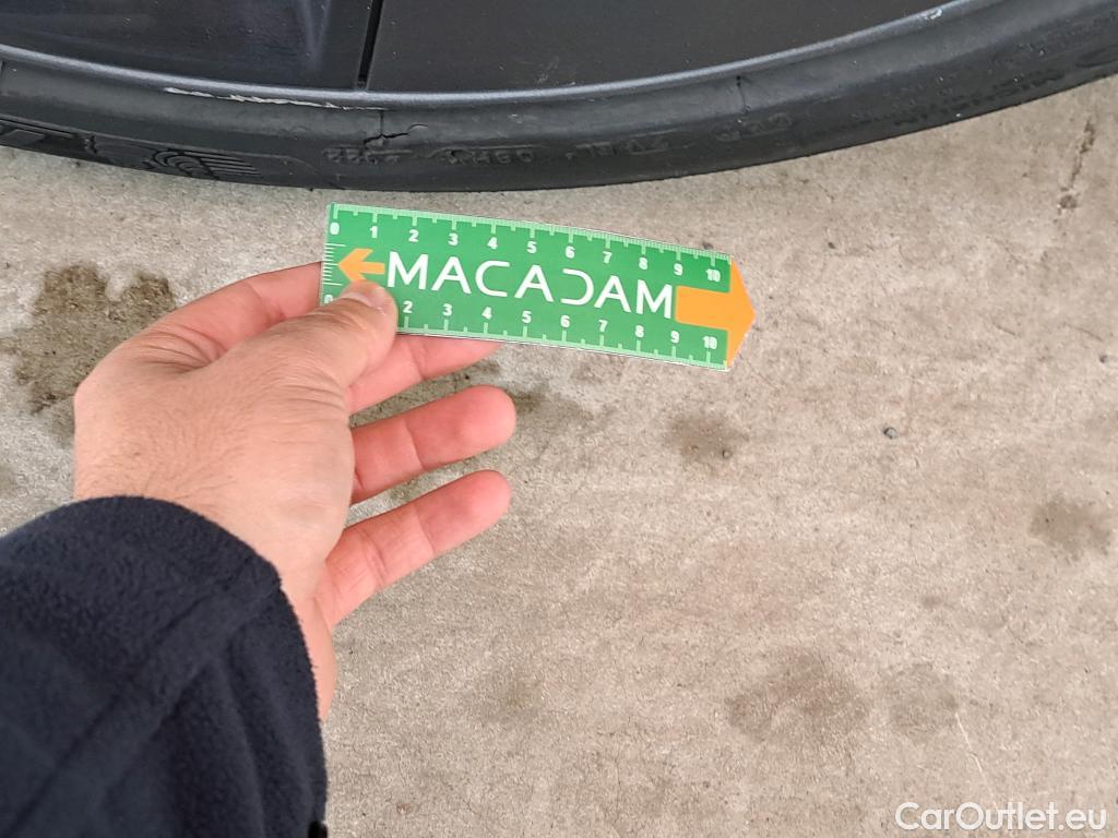  Tesla  Model 3 TESLA   2018  4P  Berline Propulsion #5