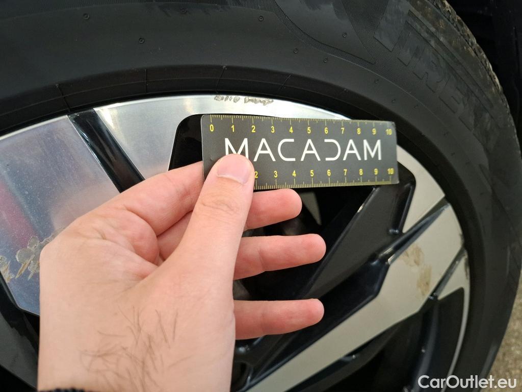  Peugeot  5008  Allure Pack 1.5 HDi 130CV BVA8 7 Sieges E6d #8